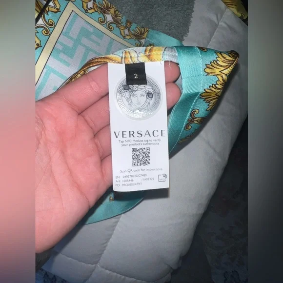 Fendace gold baroque pyjama top - Picture 4 of 5